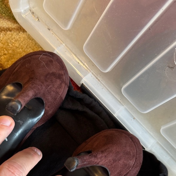 Vince Women's Rich Brown Suede Heels - Picture 6 of 9